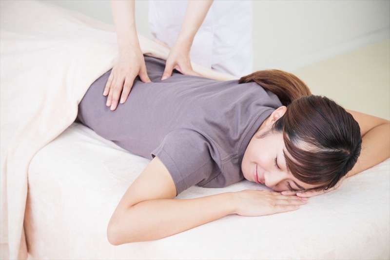 慢性的な腰痛や肩こりでお悩みの患者様の症状緩和をサポート